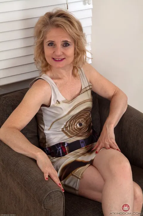Lily Roma: Slim Blonde Granny Pulls Aside Her Panties to Show Hairy Crotch – photo 1 of 20