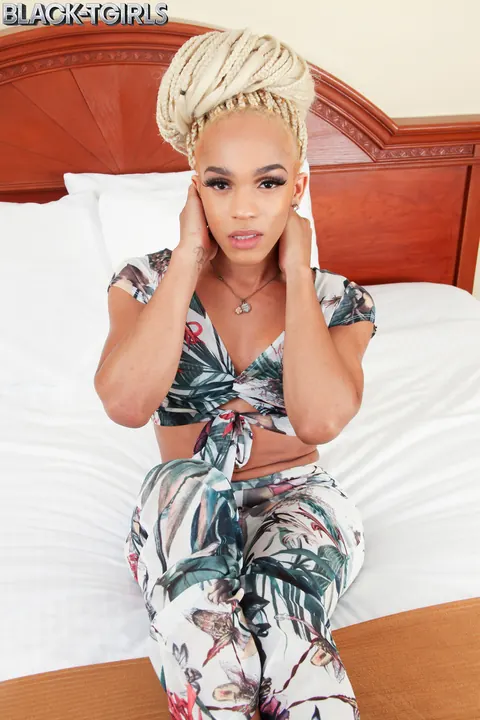 Ebony Trans Woman Shows Her Small Tits Nude – photo 3 of 16