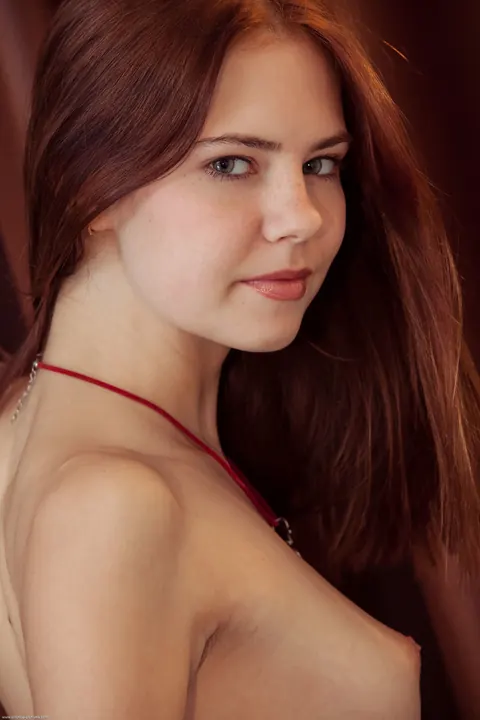 Juliett Lea: Ukrainian Redhead Pulls Panties Aside and Spreads – photo 14 of 21