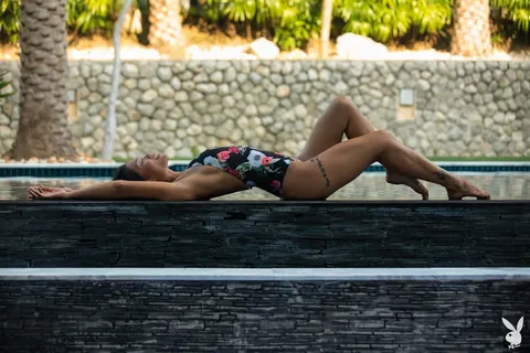 Maki Katana: Asian Brunette with Big Natural Tits Poses in a Bikini by the Pool – photo 4 of 12