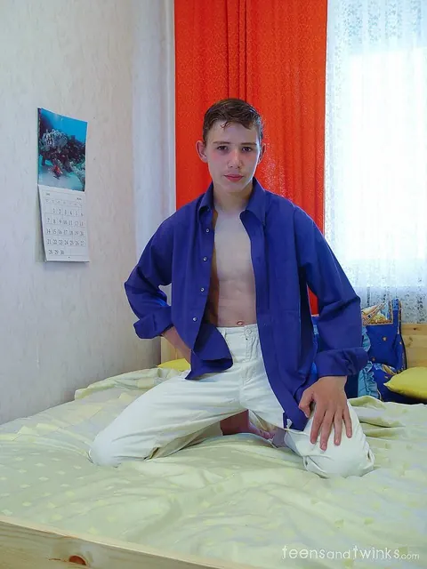 Hairy Man Undresses and Shows His Big Ass and Cock – photo 1 of 21