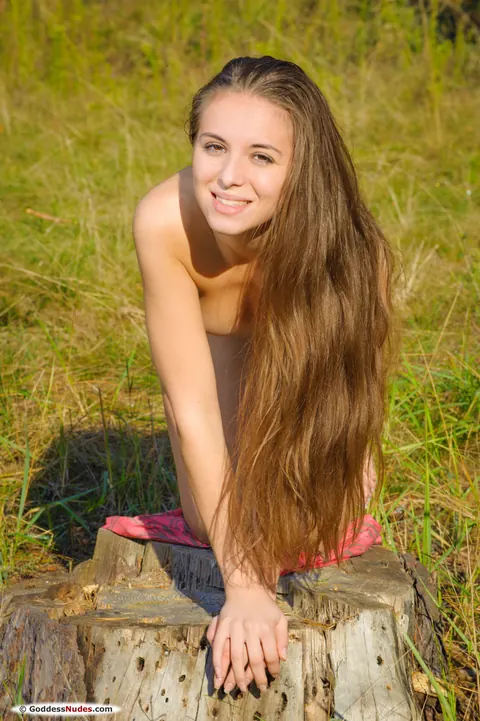 Petite Slim Woman Poses Nude and Spreads Outdoors – photo 10 of 17