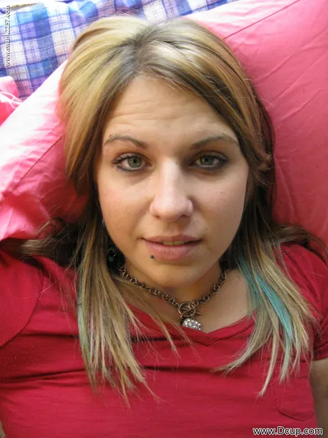 Blonde BBW Masturbates in Panties for a Selfie – photo 3 of 20