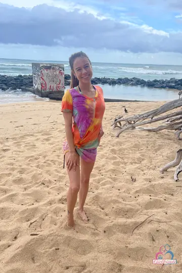 Tattooed Blonde PAWG Strips Out of Her Bikini at the Beach