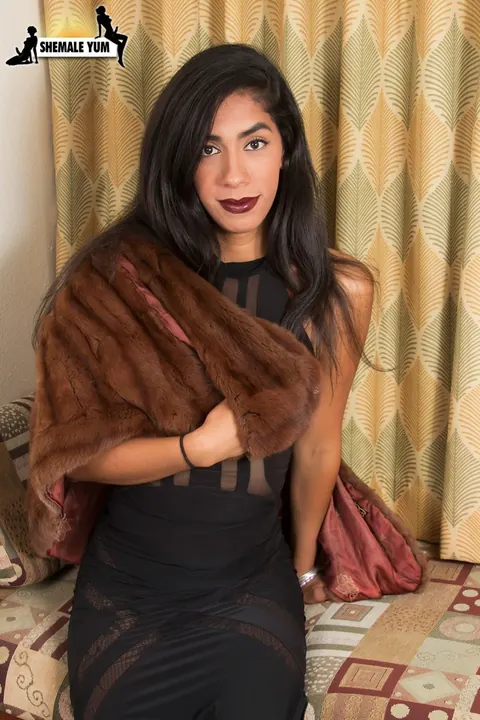 Trans Woman Strips Naked on the Bed – photo 3 of 16