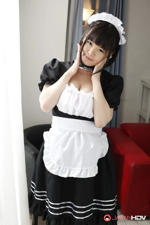 Japanese Maid Reveals Stockings Under Uniform – photo 5 of 15