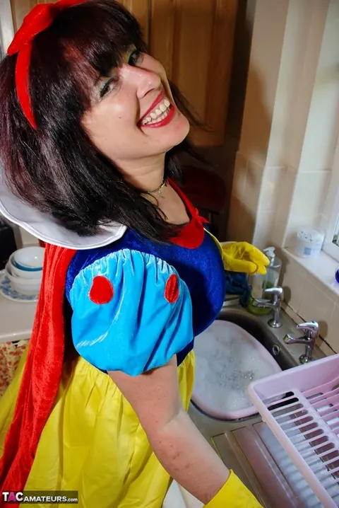 Juiceyjaney: Curvy Brunette MILF Exposes Her Big Ass and Pussy in Cosplay – photo 2 of 20