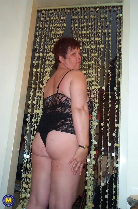 Chubby Redhead MILF Strips Out of Her Dress and Uses a Dildo – photo 4 of 21
