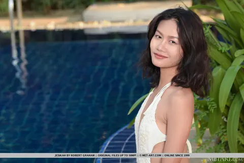Asian Woman Slips Off Her Bathing Suit and Spreads by the Pool – photo 4 of 18