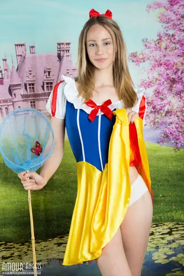Tall Cosplay Model Strips Out of Her Costume and Spreads Her Legs