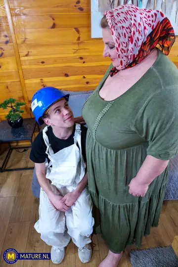 Tall Hungarian BBW in Uniform Has Sex and Gets Licked