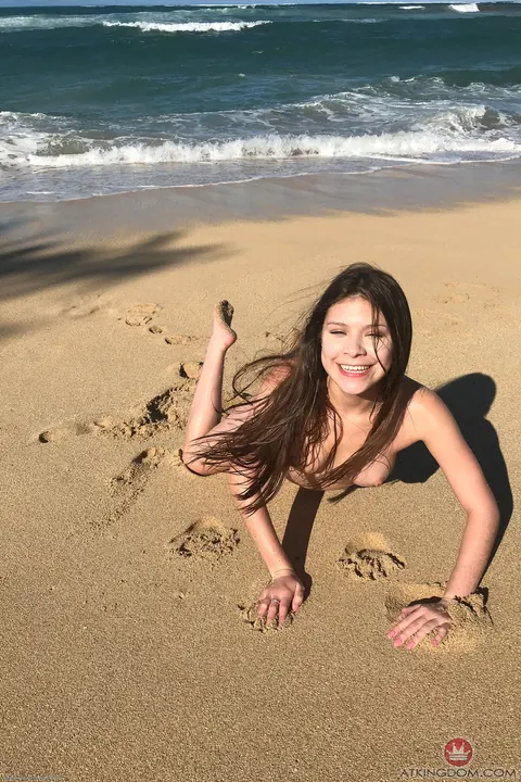 Winter Jade: Petite Latina Brunette Undresses and Poses on the Beach – photo 9 of 21