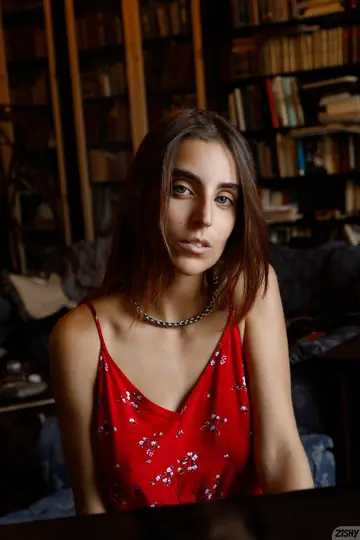 Aurora Morgenrote – Thick European Brunette Strips Off Her Panties and Spreads Wide