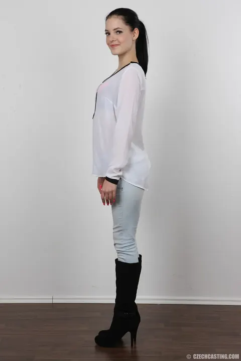 Anie Darling: Czech Brunette Strips Out of Her Jeans for a Casting Shoot – photo 3 of 20