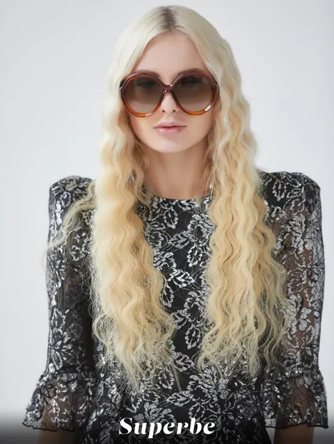 Curly Blonde in Glasses Peels Down to Fishnet Stockings and Spreads – photo 1 of 21