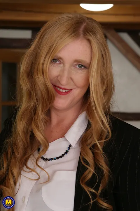 Ginger Mi: European Redhead MILF Enjoys Lesbian Threesome with Anal – photo 16 of 21