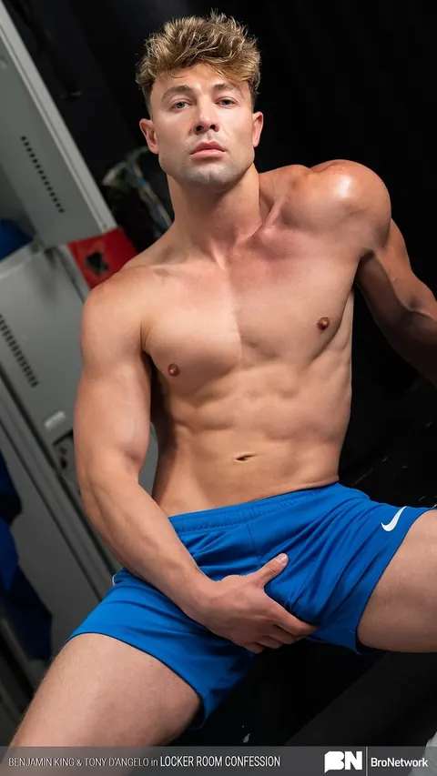 Two Men Suck and Fuck in Hardcore Gay Action – photo 2 of 20
