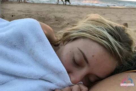Haley Reed: Hairy Blonde in a Bikini Shows Her Body on the Beach – photo 17 of 20