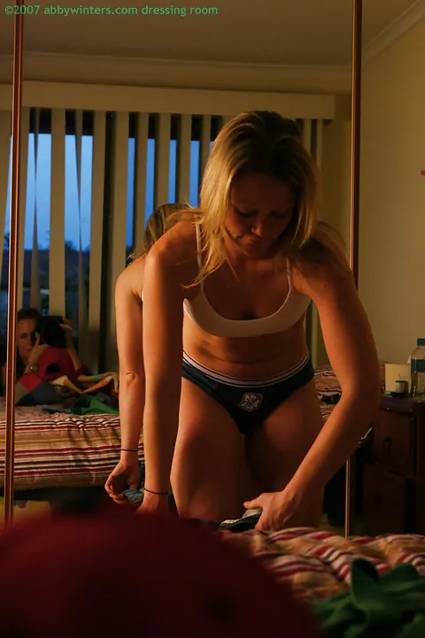 Amateur PAWG Pulls Panties Up Ass Crack and Steps into Jeans – photo 9 of 16