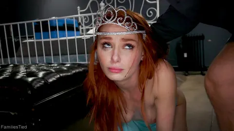 Lacy Lennon: Redhead MILF in Latex Submits to Bondage and Anal Threesome – photo 3 of 19
