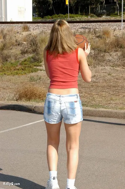 Kelly Q: Blonde with Big Natural Tits Flashes Her Ass in Shorts Outdoors – photo 2 of 20