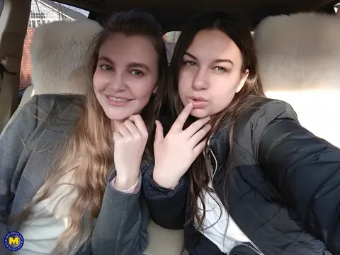 European Lesbians Kiss and Lick Pussy in a Car Selfie – photo 3 of 20