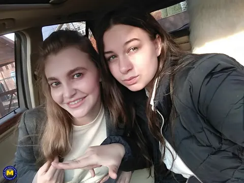 European Lesbians Kiss and Lick Pussy in a Car Selfie – photo 4 of 20
