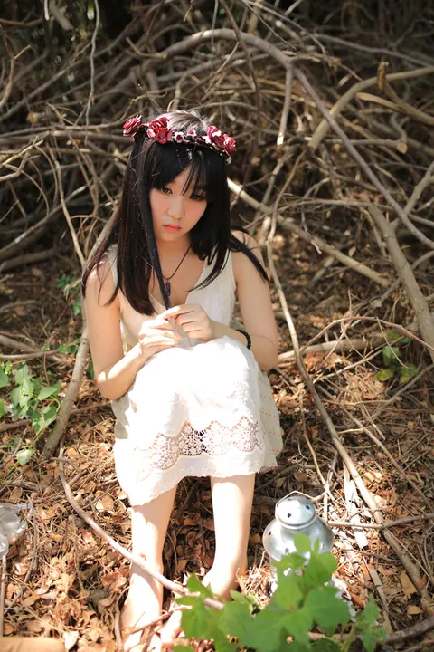 Petite Asian Woman Poses in a White Dress Outdoors – photo 3 of 21