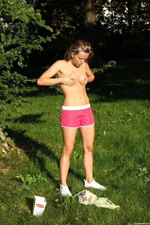 Woman Strips Out of Her Shorts and Spreads Outdoors – photo 5 of 21