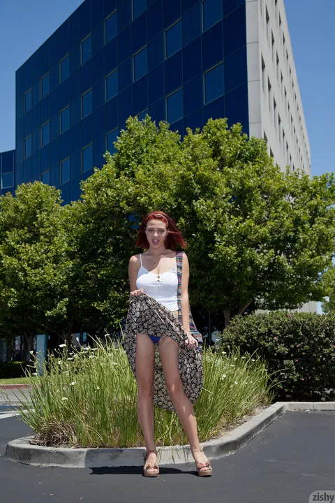 Jessica Robbin: Redhead with Short Hair Shows Her Big Natural Tits Outdoors – photo 1 of 11