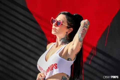Joanna Angel: Tall Brunette MILF in Glasses Poses in Panties – photo 13 of 21