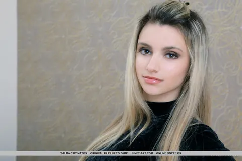 Salma C: Blonde Latina Strips Naked in Heels and Shows Her Body – photo 3 of 18