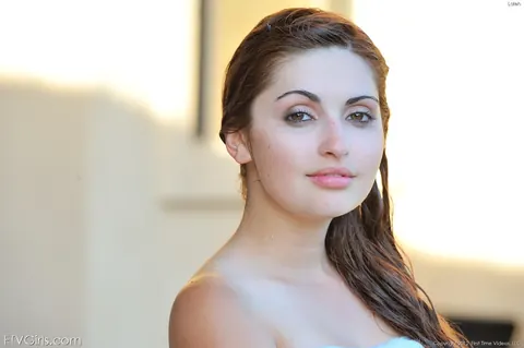 Natasha Malkova: Italian Brunette Strips Her Bikini and Toys Her Pussy by the Pool – photo 11 of 20