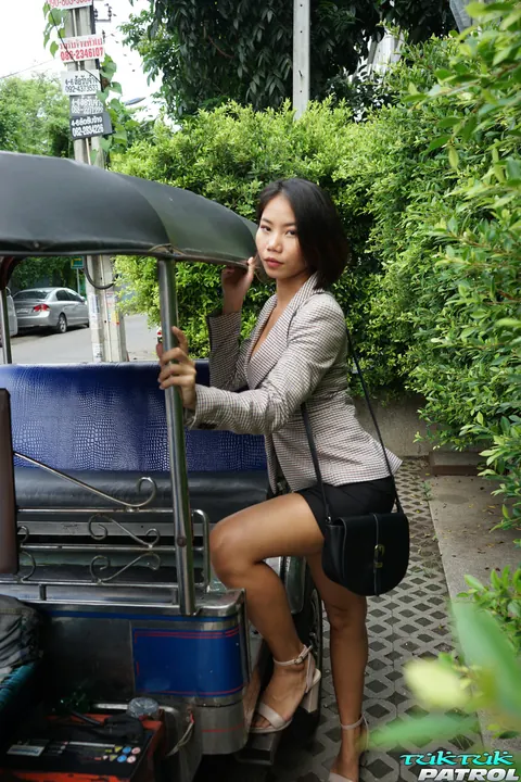 Tall Asian Amateur Undresses and Gets Fucked – photo 1 of 21