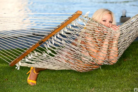 Nichole Van Croft: Mature Blonde Sunbathes Her Big Enhanced Tits in a Bikini – photo 15 of 16