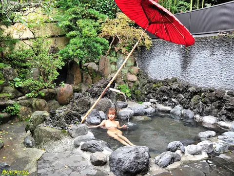 Jun Kusanagi: Petite Asian MILF Poses in a Skirt and Strips Naked Outdoors – photo 3 of 9