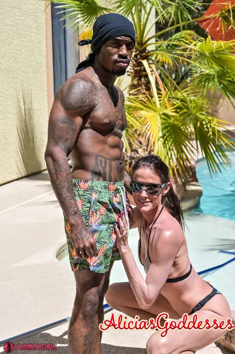 Sofie Marie: Tall Brunette MILF in a Bikini Sucks Cock by the Pool – photo 11 of 20