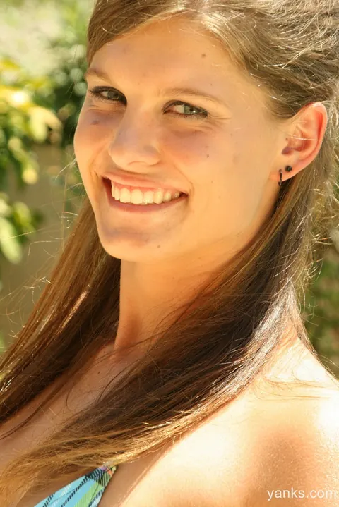 Jody Love: Tall Brunette Toys Her Pussy in a Bikini Outdoors – photo 2 of 17