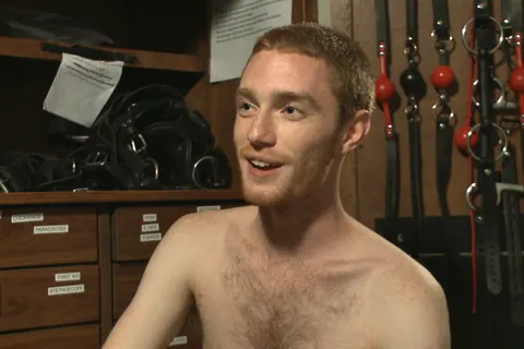 Hairy Man Strips Nude and Shows His Body – photo 21 of 21