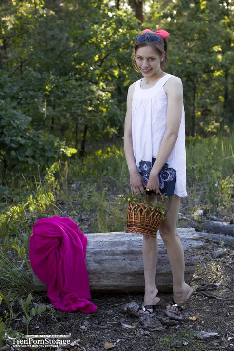 Skinny Woman Spreads on a Forest Blanket Outdoors – photo 3 of 20