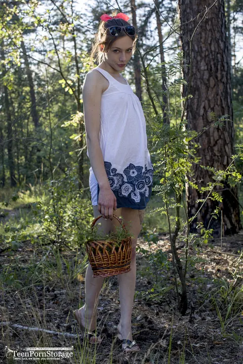 Skinny Woman Spreads on a Forest Blanket Outdoors – photo 2 of 20