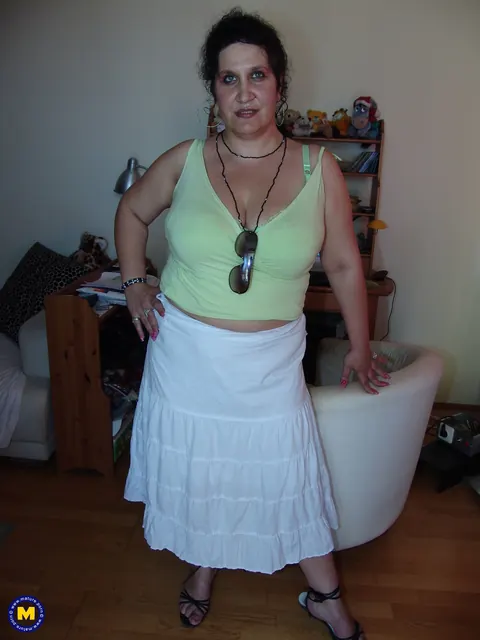 Mature Hairy BBW Strips and Takes a Baseball Bat in Her Pussy – photo 1 of 21