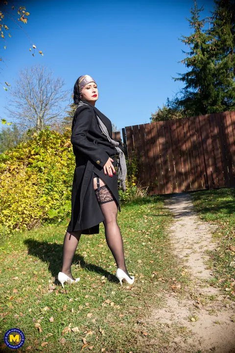 Wanilianna: Busty Brunette MILF Fingers Herself Outdoors in Stockings – photo 2 of 21