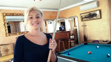 Jasmine Rouge – Busty Blonde MILF in Jeans Gives a Blowjob and Takes Cum in Mouth