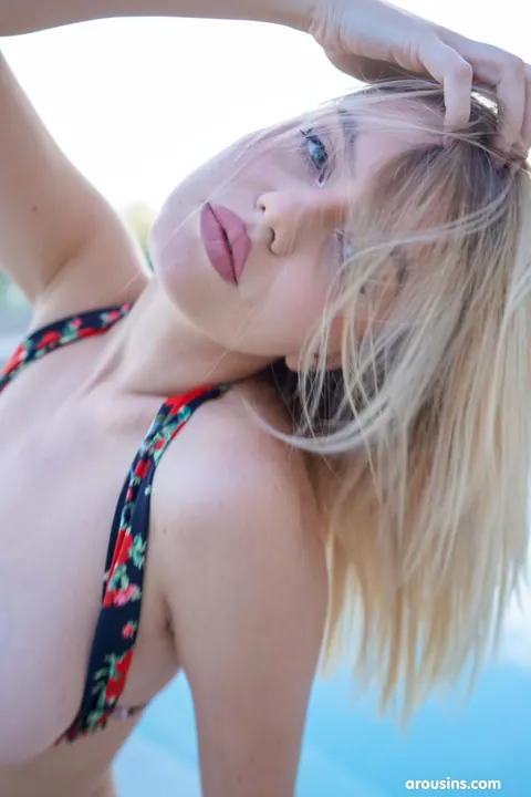 Lana Lane: Blonde Poses in a Bikini Outdoors – photo 17 of 21