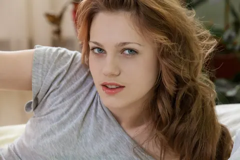 Shirley Tate: Ukrainian Redhead Spreads Her Asshole and Pussy Wide – photo 9 of 21