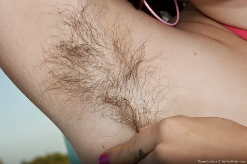 Penny Letters: Brunette Strips Off Her Bikini and Spreads Her Hairy Pussy Outdoors – photo 2 of 16