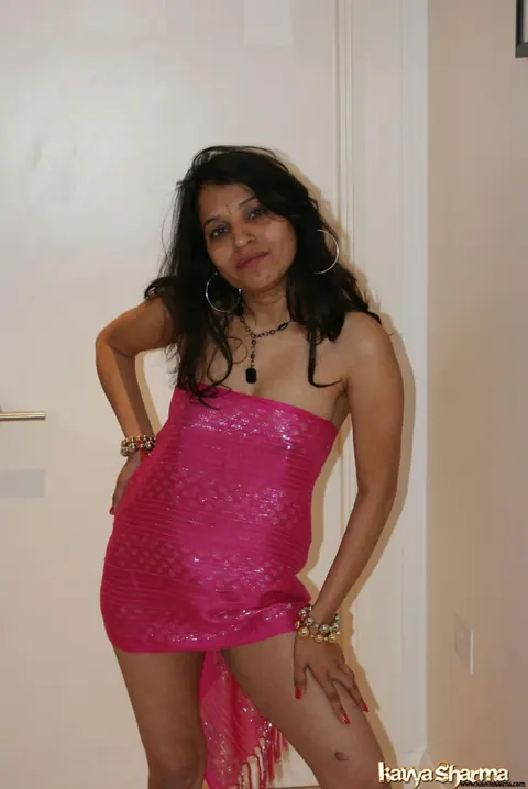 Kavya Sharma: Thick Indian MILF Shows Off Her Toes in an Off-the-Shoulder Dress – photo 12 of 12