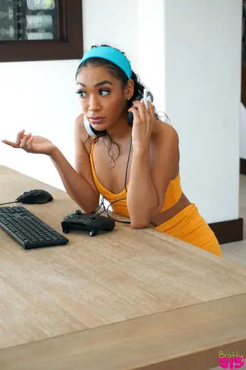 Sarah Lace – Curly Ebony Latina Rides Her Partner Until He Cums