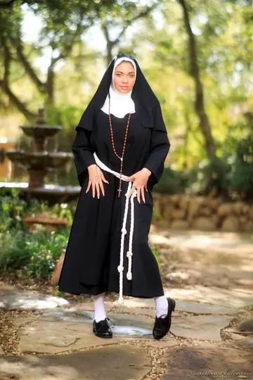 Cassidy Banks – Thick Latina Nun Strips Out of Her Stockings in the Courtyard